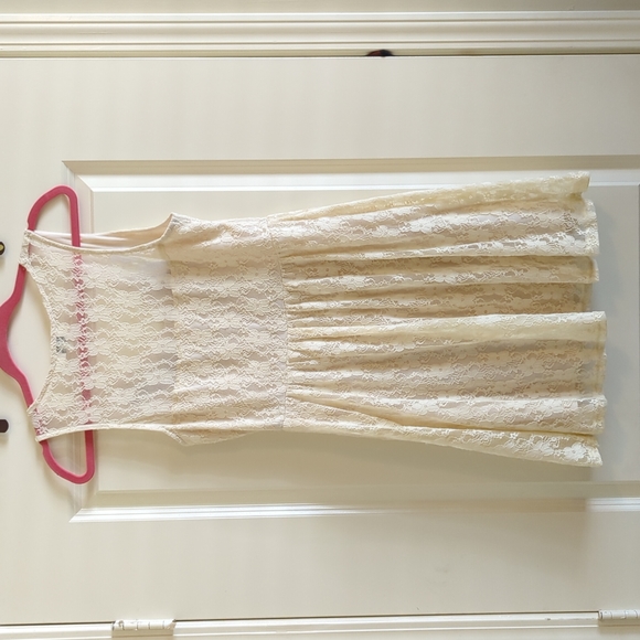 Umgee Cream Lace Dress with Pink Flowers, Size Small - Picture 2 of 6